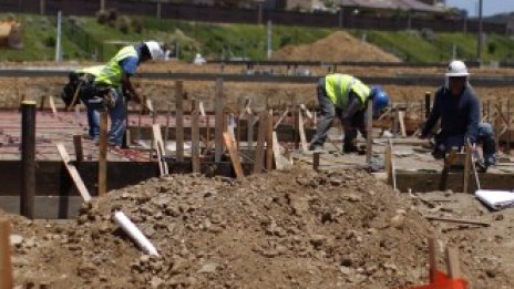 Жилищното строителство в САЩ отчете изненадващ 6-месечен връх през юни