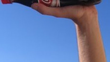 Печалбата на Coca-Cola надхвърли очакванията, подкрепена от ръста в чужбина