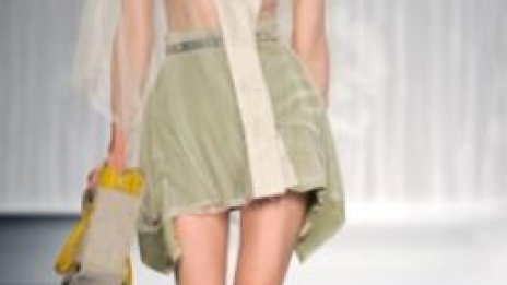 Мода в Милано с Fendi и Dolce и Gabbana 