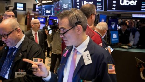 Липсата на напредък около новия пакет от стимули помрачава Wall Street*