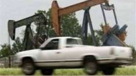 Петролните фючърси с нов рекорд от 66,86 долара за барел