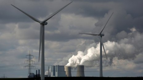 RWE очаква одобрение от ЕС за закупуването на ВЕИ бизнеса на E.ON и Innogy