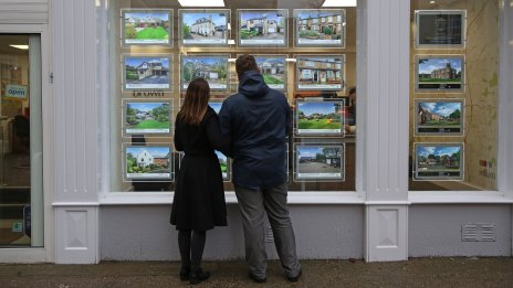 Родителите на Острова са дали 29 млрд. паунда на децата си за покупка на жилище