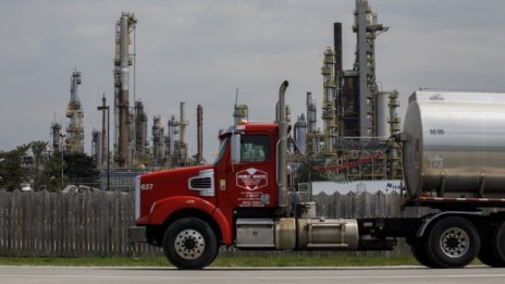 OПEK+ вероятно ще ускори разширяването на добива на петрол