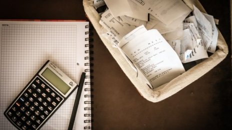 Данъчните проверяват магазини в Търговище 