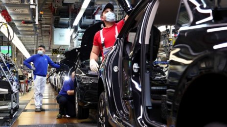 Германски синдикат настоява за 8% ръст на заплатите за служителите на Volkswagen