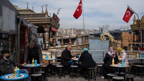 За втора година инфлацията в Турция остава почти 65%