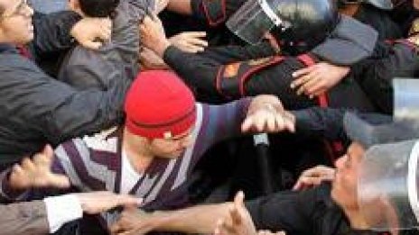 Фондовата борса в Египет възобновява дейност след едномесечно прекъсване