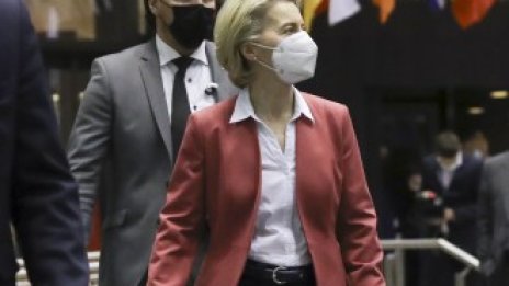 Лидерите на ЕС се доближават до ваксинационни сертификати