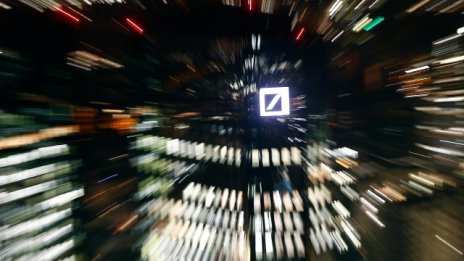 Deutsche Bank по следите на съмнителни сделки за 10 млрд. долара в Русия
