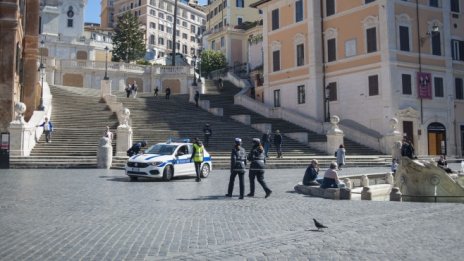 Италия затваря магазините, ресторантите и фирмите 