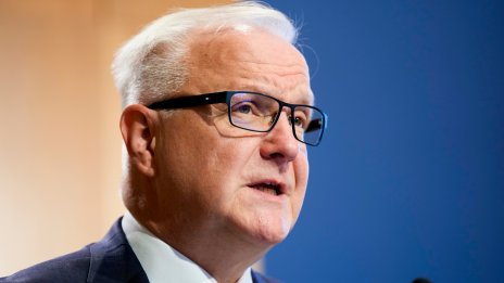 Оли Рен: Има рискове за забавяне на инфлацията в еврозоната