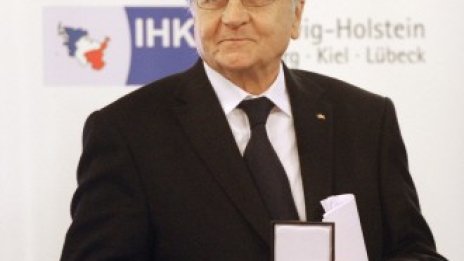 Трише получи престижната Награда за световна икономика