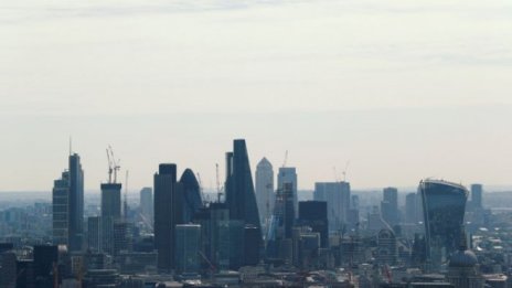 Технологичният сектор в Лондон компенсира финансовия по отношение на офисите и заетостта