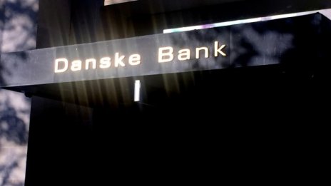 Понижена перспектива срина акциите на Danske Bank