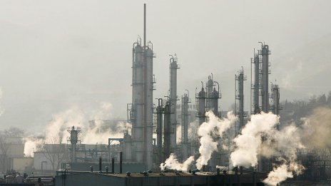 Shein и Temu, a не автомобилните компании, се превръщат в двигател на петрола