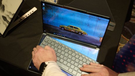 Приходите на Lenovo се свиват с 24% заради слабото търсене на компютри