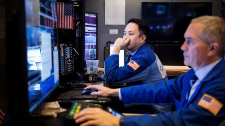 Слабите отчети на Big Tech прекъснаха серията от ръстове на Nasdaq