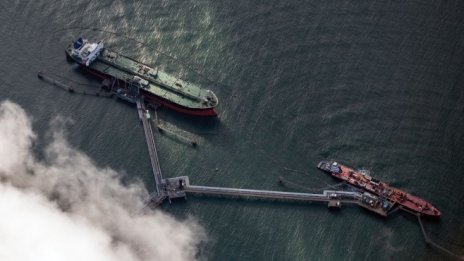 Оптимизмът за по-голямо търсене увеличава цената на петрола*