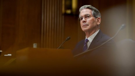 Бесънт: Пазарът на облигации сигнализира, че Фед трябва да намали лихвите