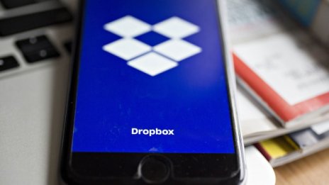 И Dropbox позволи постянната работа от дистанция