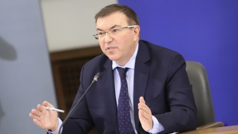 Ангелов: Може да имунизираме 70% от населението до юли при налични вакасини
