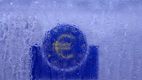 Махлуф от ЕЦБ: Еврото не може бързо да измести ролята на долара