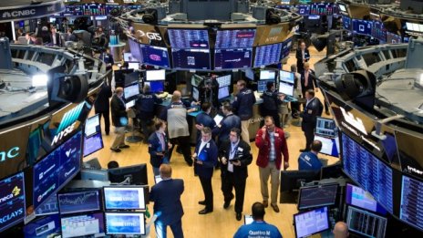 Оптимизмът около пандемията помогна на Pfizer да оглави Dow