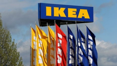 IKEA се споразумя с инвестиционен фонд за продажбата на 25 търговски парка