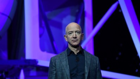 Джеф Безос финализира развода си 