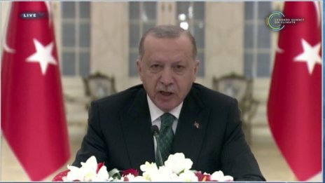 Силовото управление на Ердоган започва да ерозира