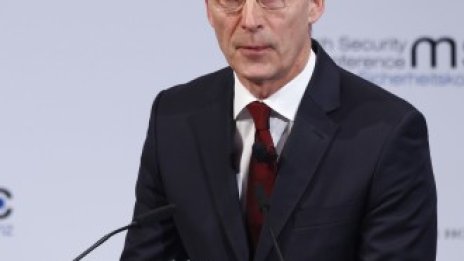 Сред кандидатите за шеф на Норвежката централна банка - шофьор, пекар и... Столтенберг