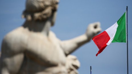 Италия иска ЕС да отложи до есента решението за наказателната процедура