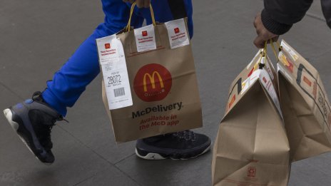 Размириците в Близкия изток хвърлят сянка върху продажбите на McDonald's