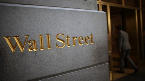 „Новата нормалност“ на Уолстрийт: по-малко работни места, но по-добре платени