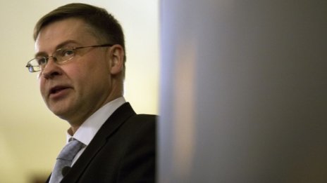 Брюксел одобри договорката за намаляване на част от митата между ЕС и САЩ