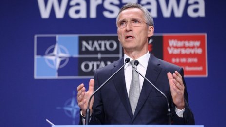 Столтенберг: Русия е в криза, но все още представлява военна заплаха