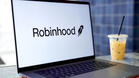 Комисията по ценни книжа и борси на САЩ предупреждава Robinhood за криптобизнеса