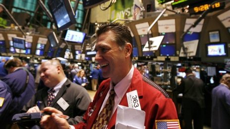 Индексите на Wall Street се повишават след успокояването на напрежението в Сирия