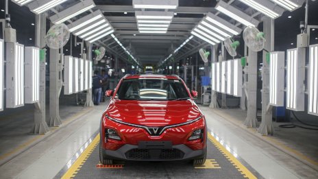VinFast дебютира в Индия с електромобили, които подбиват цените на Tesla и BYD