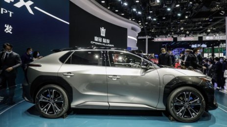 Toyota хвърля ръкавицата на Tesla с електромобил, предлагащ пробег от 500 км