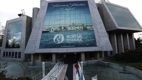 Политическите сътресения в Турция изтриха 24 млрд. долара от фондовия пазар