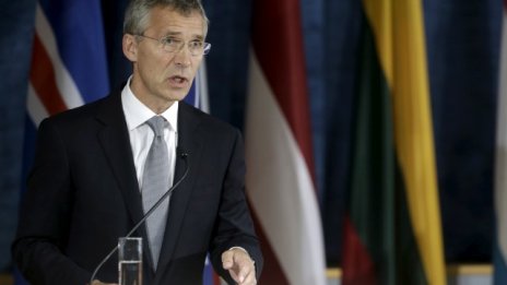 НАТО не иска нова Студена война с Русия