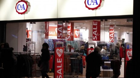 Германската модна верига C&A може да мине в китайски ръце