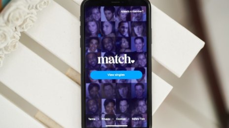 Match се срива на борсата след напускането на лидера на Tinder