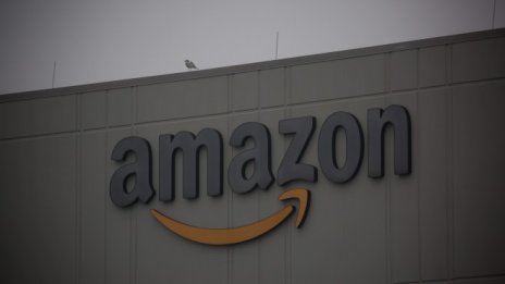 Amazon ще похарчи милиарди, за да се конкурира със SpaceX в сателитния бизнес