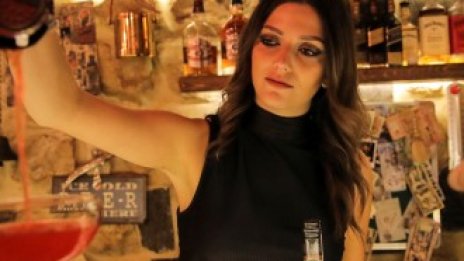 Барманите и танцьорите в САЩ сменят най-често работата си