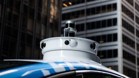 Volkswagen предизвиква Google със собствен софтуер за автономни коли