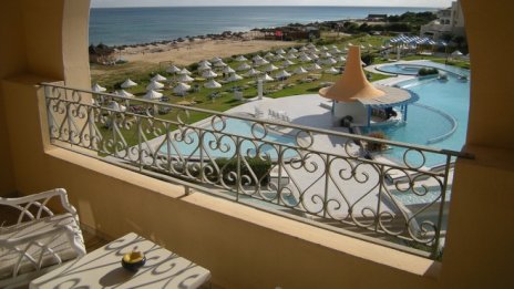 Тунис повишава приходите от туризъм с 42%