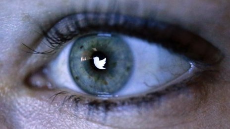Twitter взема мерки срещу тормоза на жени в социалната мрежа
